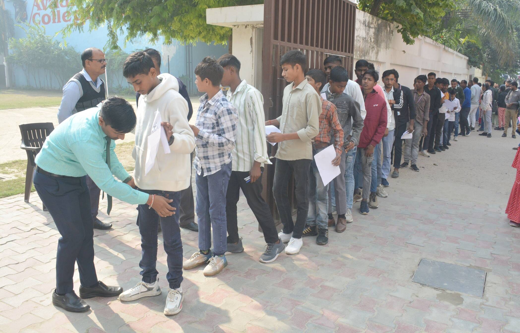 राजधानी के दो केंद्रों पर हुई अतुल माहेश्वरी छात्रवृत्ति परीक्षा। राजधानी के दो केंद्रों पर हुई अतुल माहेश्वरी छात्रवृत्ति परीक्षा।