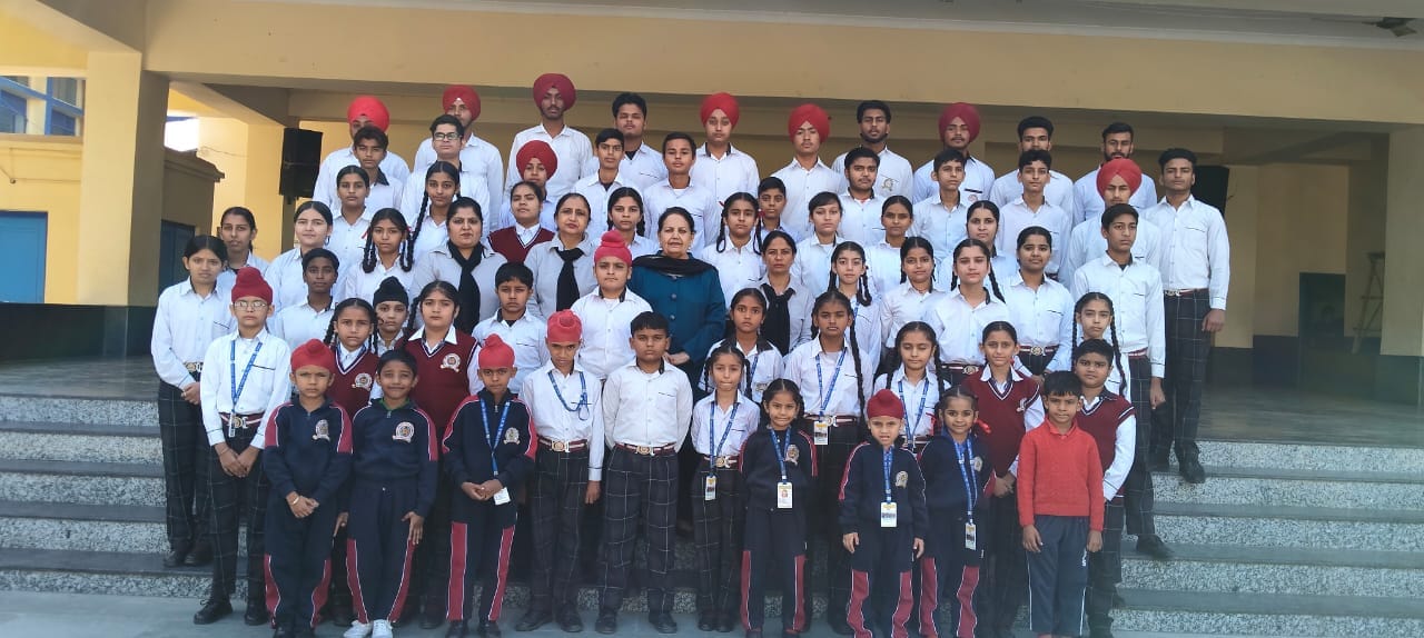 शहर के श्री मंजी साहिब गुरुद्वारा की ओर से स्कूलों में गुरमति सवाल जवाब प्रतियोगिता करवाई गई। प शहर के श्री मंजी साहिब गुरुद्वारा की ओर से स्कूलों में गुरमति सवाल जवाब प्रतियोगिता करवाई गई। प