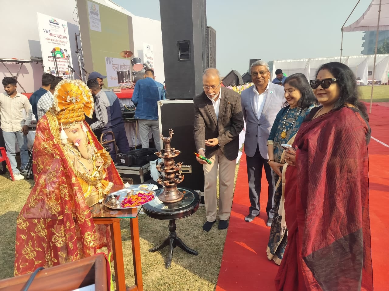 दिल्ली बाईपास स्थित वेंकटेश्वरा वर्ल्ड स्कूल में कला महोत्सव का आयोजन किया गया। स्रोत : संस्थान