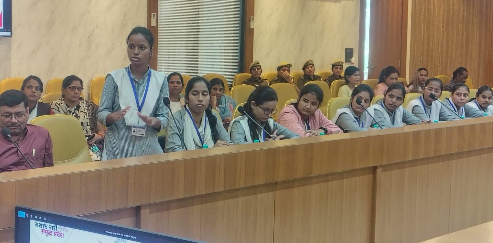 फोटो 40 : मिशन शक्ति कार्यक्रम में मौजूद बाएं से सीडीओ सान्या छाबड़ा, डीएम अनुनय झा, एडीएम प्र फोटो 40 : मिशन शक्ति कार्यक्रम में मौजूद बाएं से सीडीओ सान्या छाबड़ा, डीएम अनुनय झा, एडीएम प्र