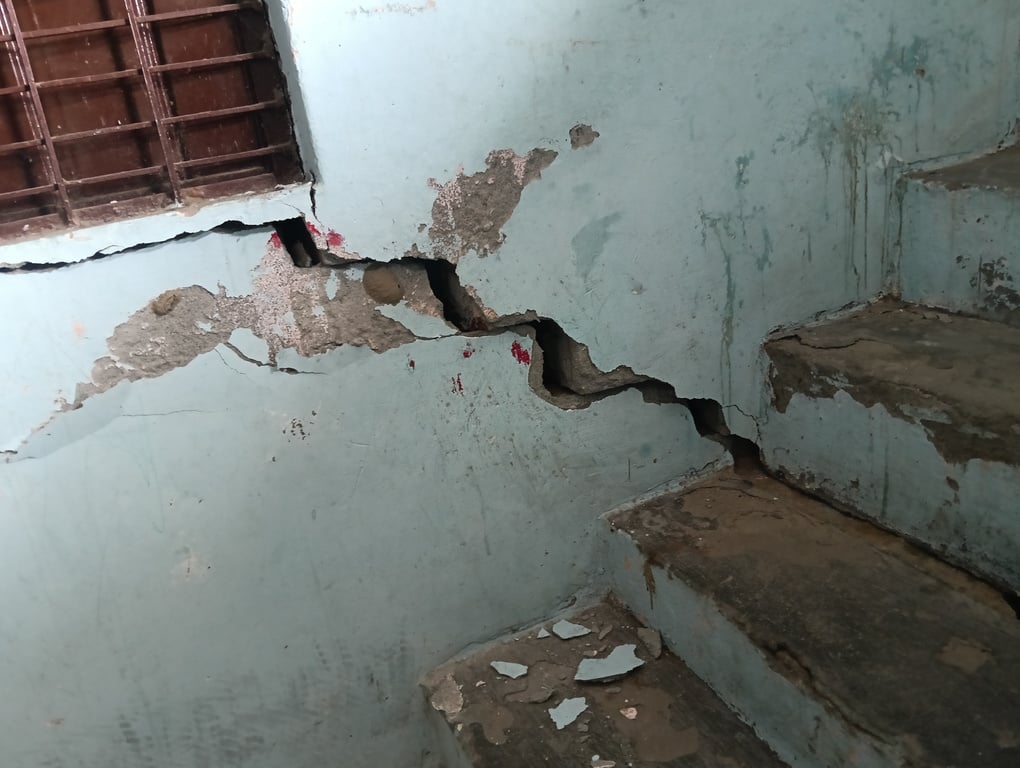 आग लगने से क्षतिग्रस्त हुई फैक्टरी। संवाद