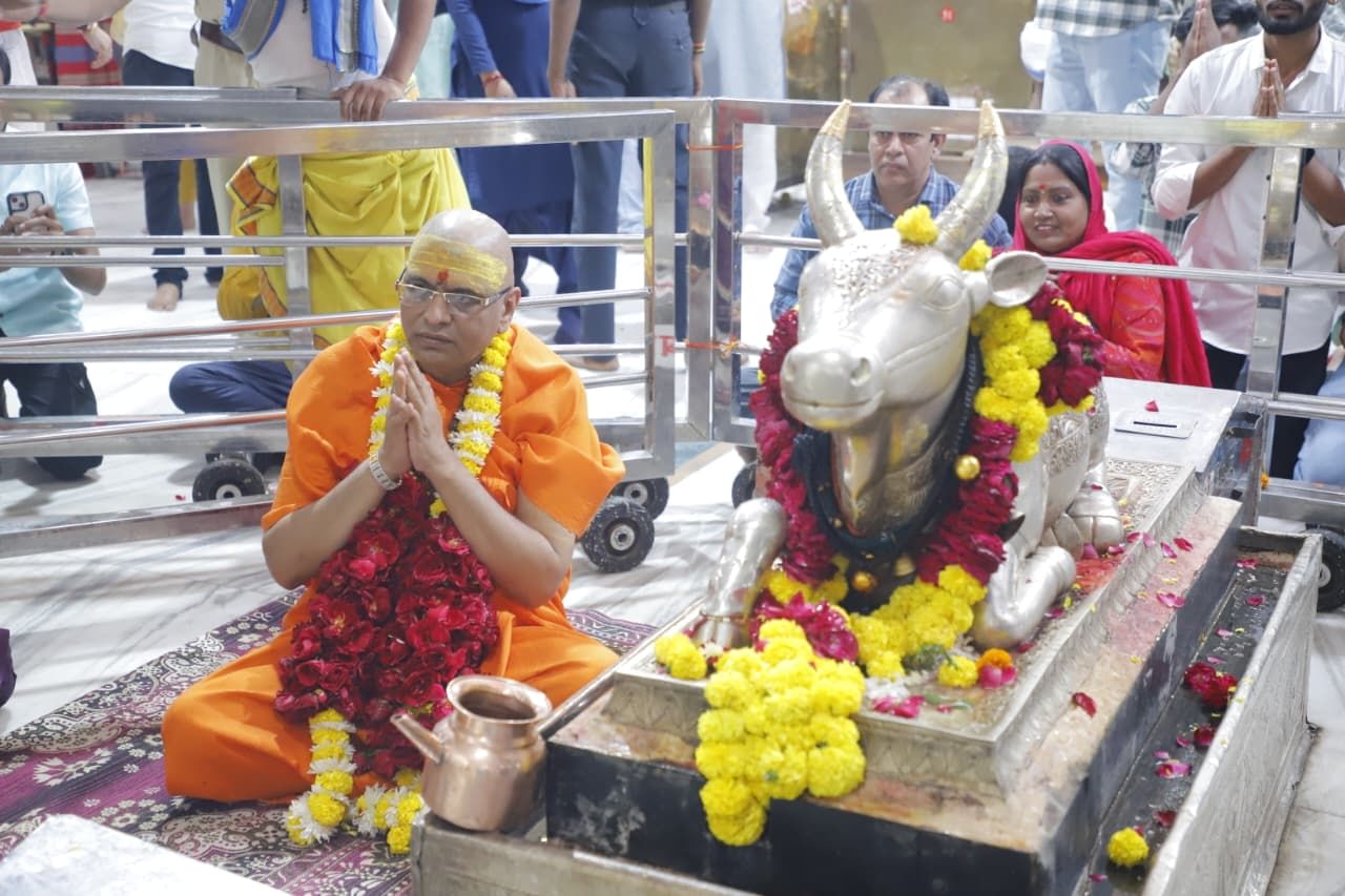 अनन्त विभूषित जगत गुरु स्वामी प्रज्ञानानंद सरस्वती महाराज