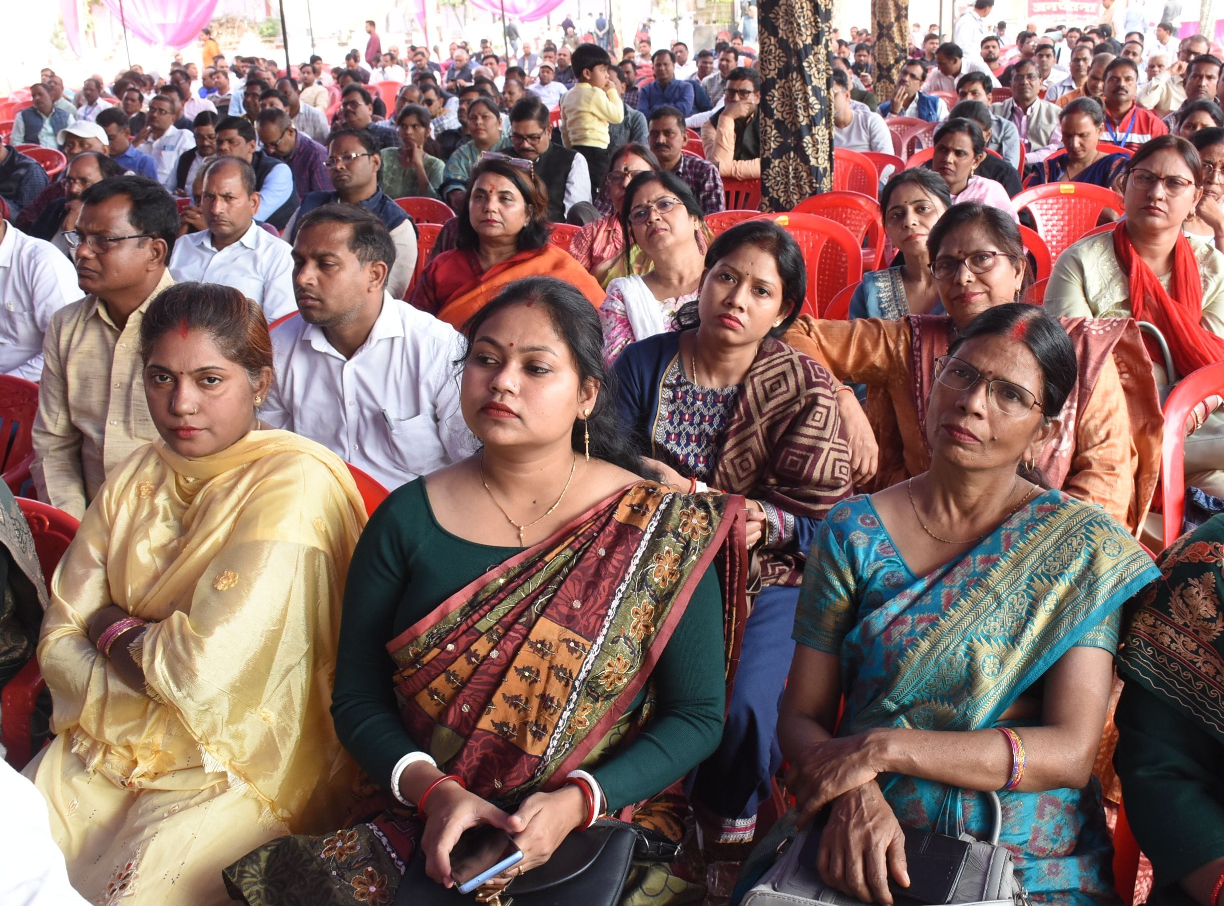 बीरबल साहनी मार्ग पर पं. गोविन्द बल्लभ पंत पर्वतीय सांस्कृतिक उपवन में चल रहे उत्तराखंड महोत्सव