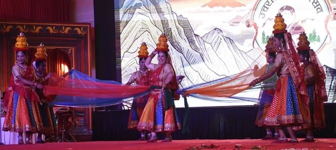 बीरबल साहनी मार्ग पर पं. गोविन्द बल्लभ पंत पर्वतीय सांस्कृतिक उपवन में चल रहे उत्तराखंड महोत्सव