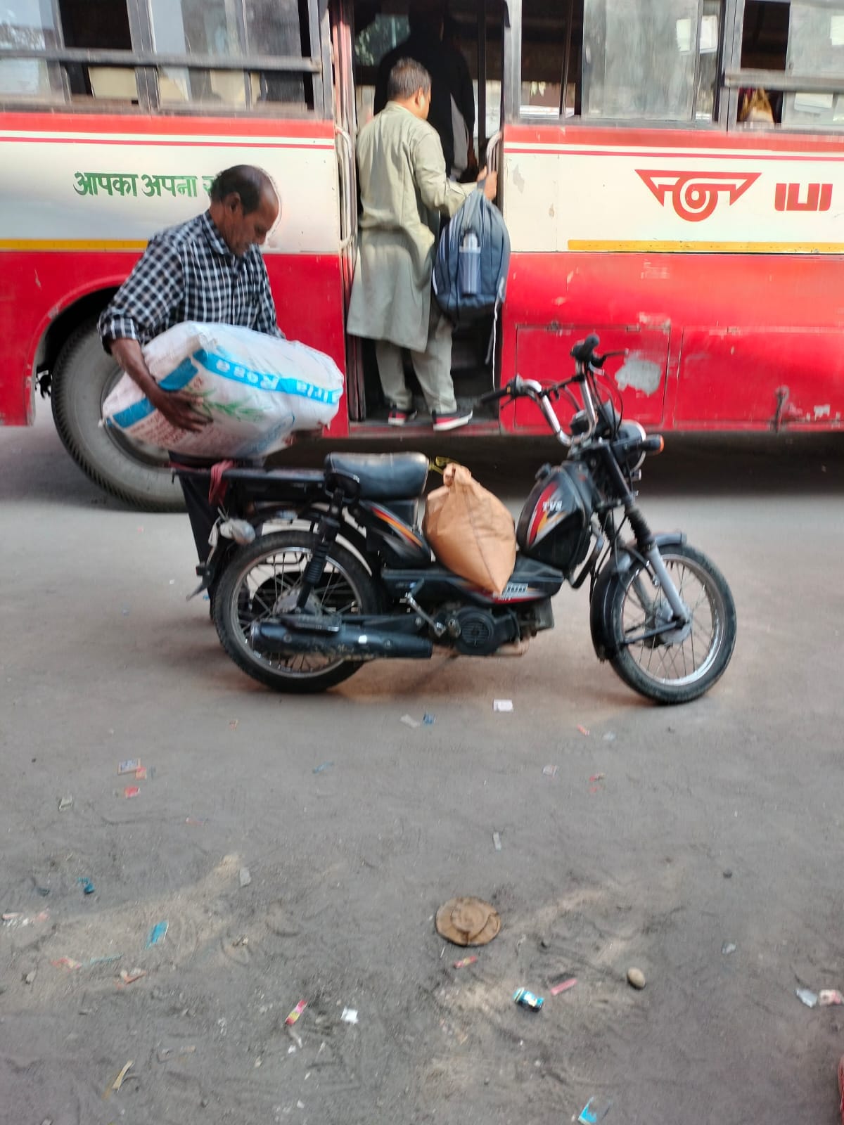 गुरुप्रकाश सिंह। संवाद