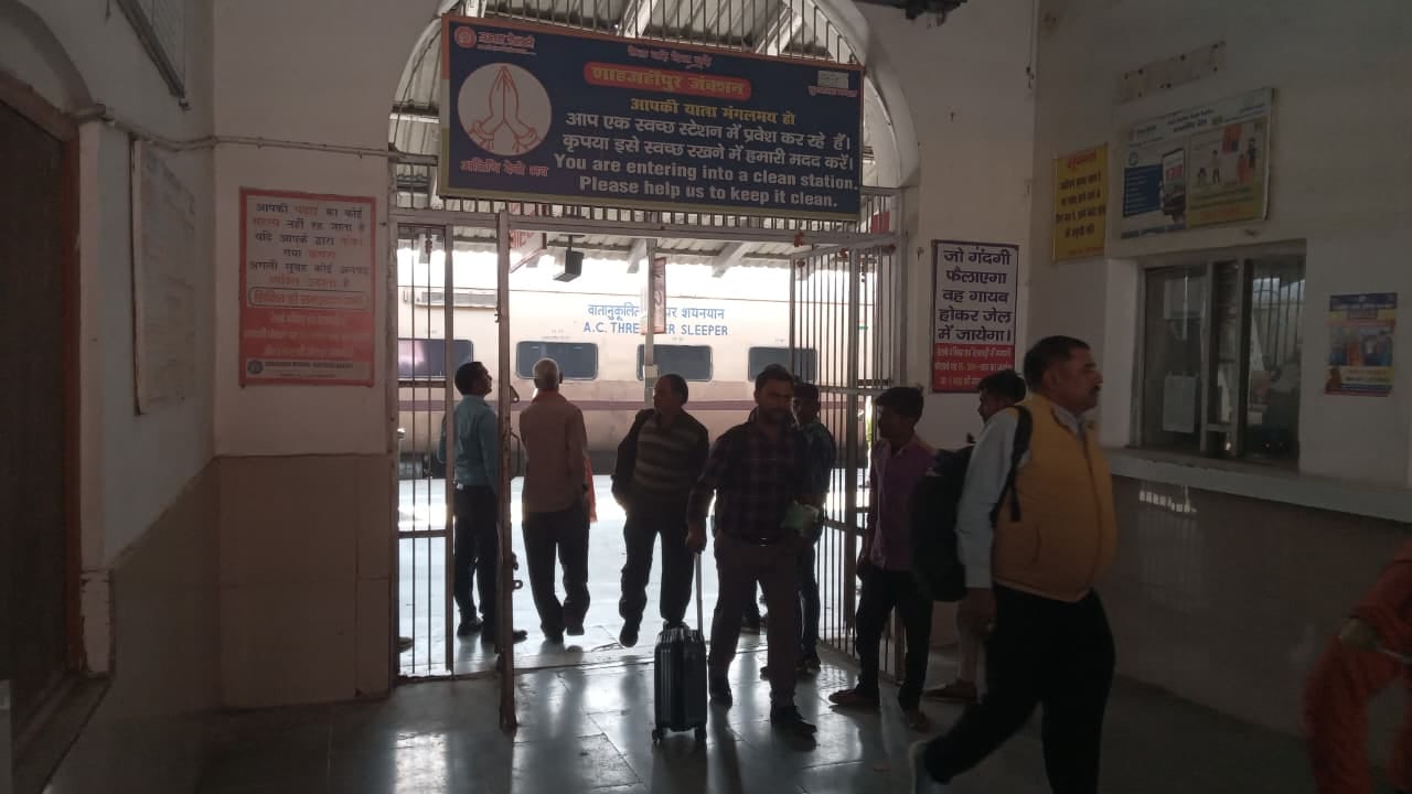 गुरुप्रकाश सिंह। संवाद