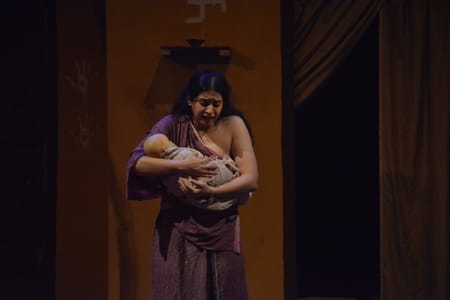मोहन राकेश के 1958 में लिखे गए प्रसिद्ध नाटक ‘आषाढ़ का एक दिन’ का मंचन मंगलवार को संगीत नाटक अक