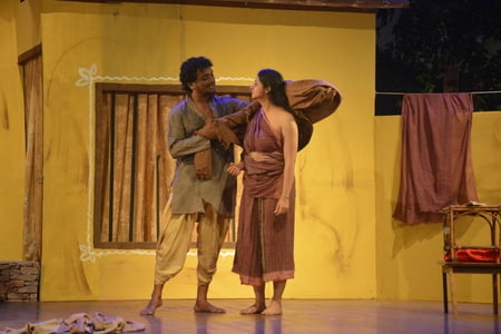 मोहन राकेश के 1958 में लिखे गए प्रसिद्ध नाटक ‘आषाढ़ का एक दिन’ का मंचन मंगलवार को संगीत नाटक अक