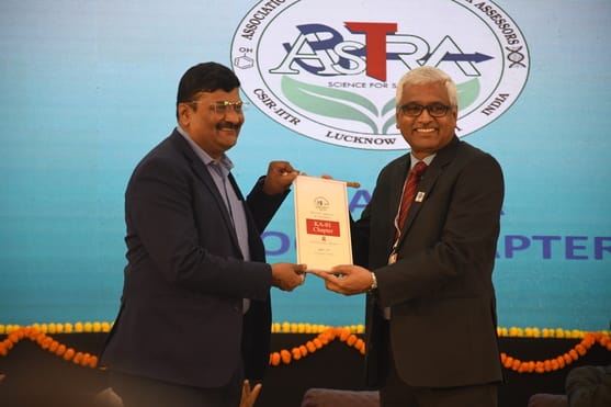 भारतीय विषविज्ञान अनुसंधान संस्थान में आयोजित सम्मेलन। भारतीय विषविज्ञान अनुसंधान संस्थान में आयोजित सम्मेलन।