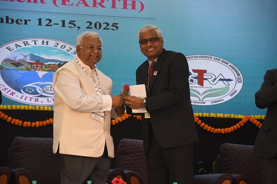 भारतीय विषविज्ञान अनुसंधान संस्थान में आयोजित सम्मेलन। भारतीय विषविज्ञान अनुसंधान संस्थान में आयोजित सम्मेलन।