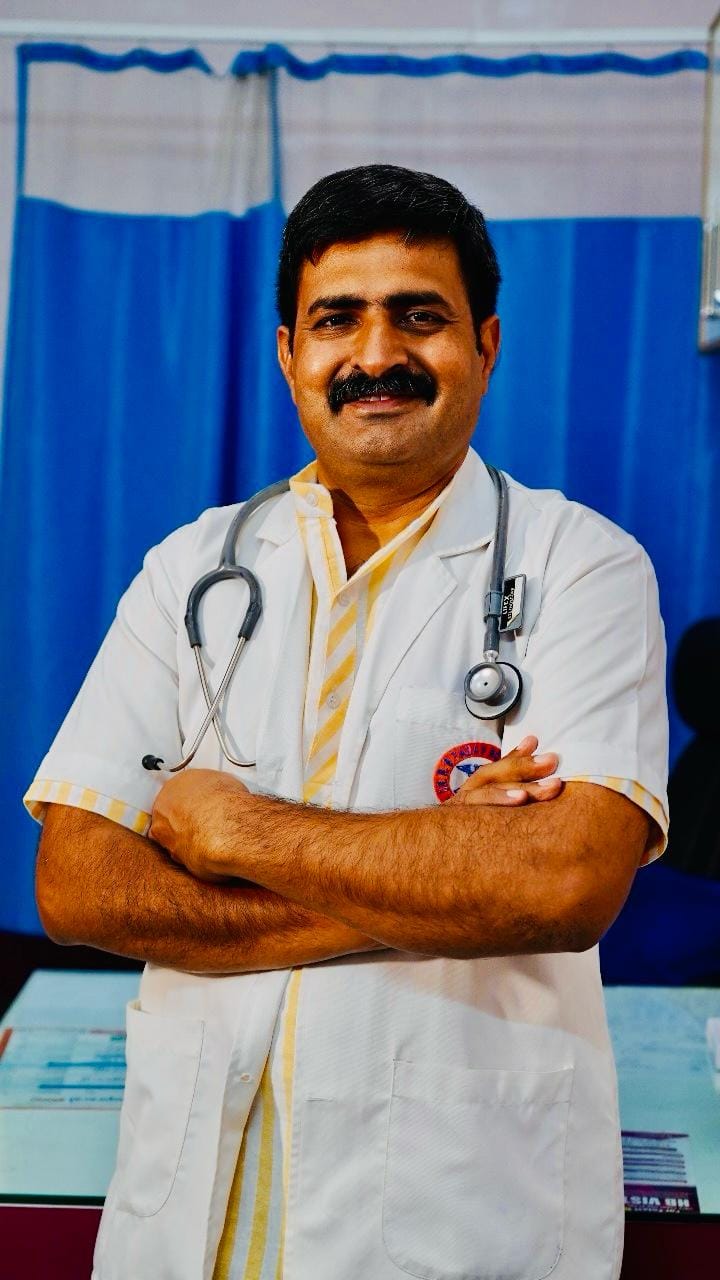 डॉ. दीपक यादव