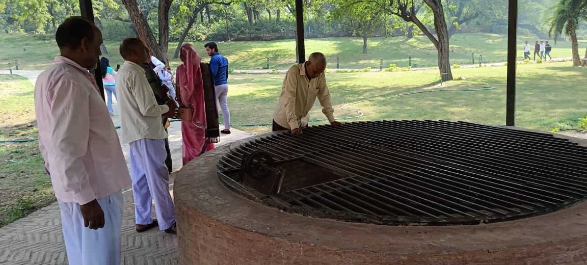 सुधा खटीक चेयरपर्सन नगर पंचायत हस्तिनापुर फोटो खबर पांडव टीला हस्तिनापुर