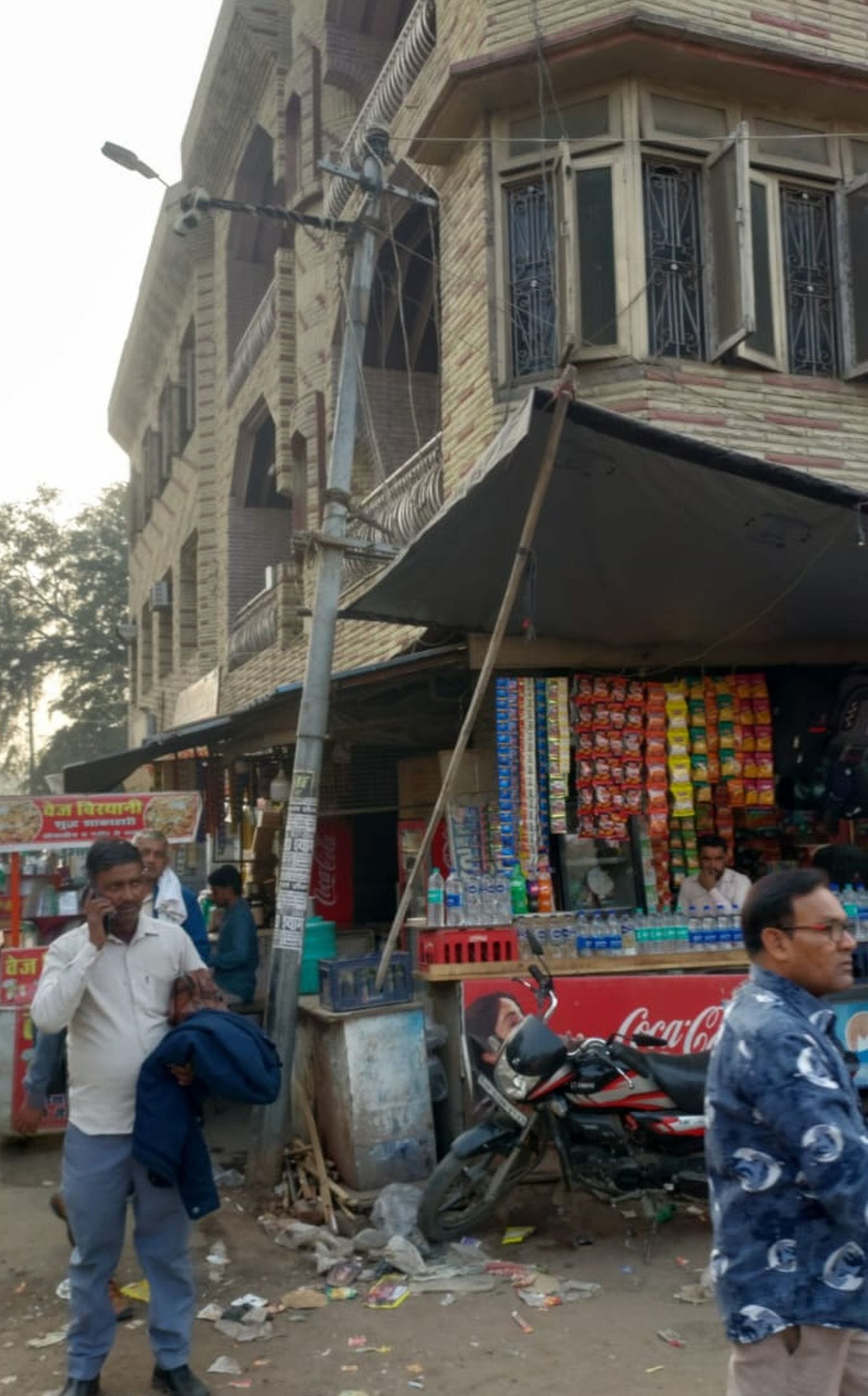 अजंता होटल पर लगे कैमरे खराब। संवाद अजंता होटल पर लगे कैमरे खराब। संवाद