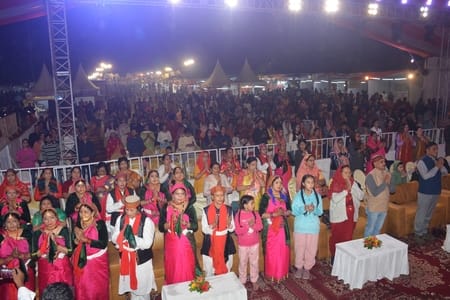 बीरबल साहनी मार्ग सि्थत पं. गोविंद वल्लभ पंत पर्वतीय सांस्कृतिक उपवन में बृहस्पतिवार को देवभूमि बीरबल साहनी मार्ग सि्थत पं. गोविंद वल्लभ पंत पर्वतीय सांस्कृतिक उपवन में बृहस्पतिवार को देवभूमि