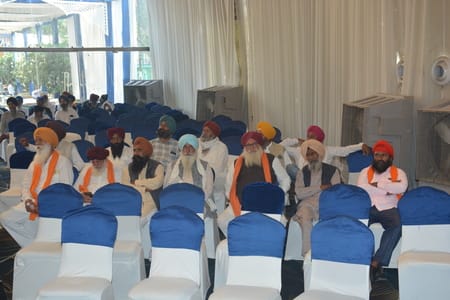 सिक्खी मेरी पहचान फाउंडेशन व भारतीय सिक्ख संगठन ने आशियाना स्थित एक क्लब में बृहस्पतिवार को विच सिक्खी मेरी पहचान फाउंडेशन व भारतीय सिक्ख संगठन ने आशियाना स्थित एक क्लब में बृहस्पतिवार को विच