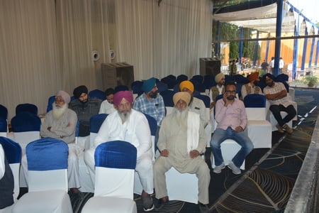 सिक्खी मेरी पहचान फाउंडेशन व भारतीय सिक्ख संगठन ने आशियाना स्थित एक क्लब में बृहस्पतिवार को विच सिक्खी मेरी पहचान फाउंडेशन व भारतीय सिक्ख संगठन ने आशियाना स्थित एक क्लब में बृहस्पतिवार को विच