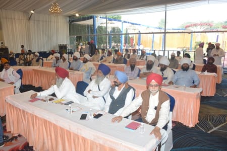 सिक्खी मेरी पहचान फाउंडेशन व भारतीय सिक्ख संगठन ने आशियाना स्थित एक क्लब में बृहस्पतिवार को विच सिक्खी मेरी पहचान फाउंडेशन व भारतीय सिक्ख संगठन ने आशियाना स्थित एक क्लब में बृहस्पतिवार को विच