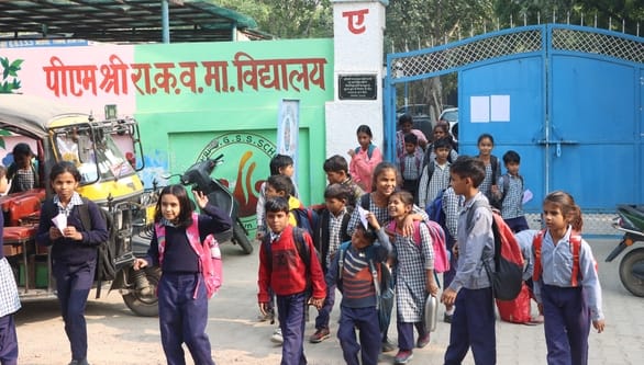 29...रोहतक के अप्पू घर के पास से ली गई तस्वीर जिसमें स्मॉग की चादर से ढका शहर नजर आ रहा है। संव 29...रोहतक के अप्पू घर के पास से ली गई तस्वीर जिसमें स्मॉग की चादर से ढका शहर नजर आ रहा है। संव
