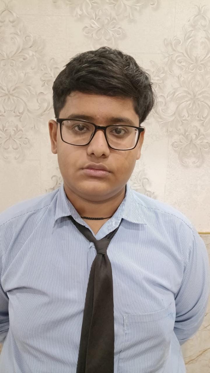 एसएस बाल सदन स्कूल में पुलिस की पाठशाला में मौजूद छात्र-छात्राएं व थाना प्रभारी नरेश कुमार । एसएस बाल सदन स्कूल में पुलिस की पाठशाला में मौजूद छात्र-छात्राएं व थाना प्रभारी नरेश कुमार ।