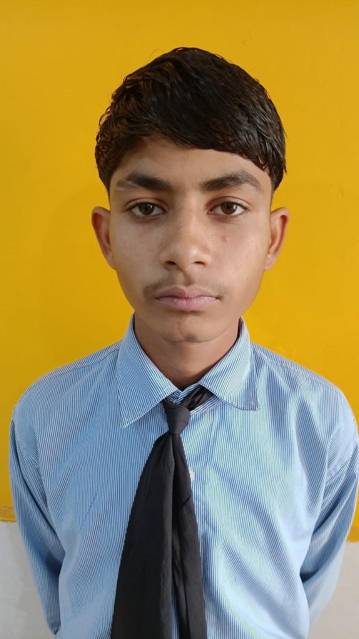 एसएस बाल सदन स्कूल में पुलिस की पाठशाला में मौजूद छात्र-छात्राएं व थाना प्रभारी नरेश कुमार । एसएस बाल सदन स्कूल में पुलिस की पाठशाला में मौजूद छात्र-छात्राएं व थाना प्रभारी नरेश कुमार ।