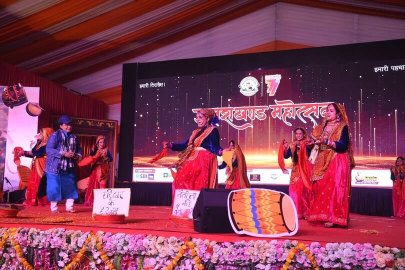 बीरबल साहनी मार्ग पर स्थित पं. गोविंद वल्लभ पंत सांस्कृतिक उपवन में चल रहे उत्तराखंड महोत्सव की बीरबल साहनी मार्ग पर स्थित पं. गोविंद वल्लभ पंत सांस्कृतिक उपवन में चल रहे उत्तराखंड महोत्सव की
