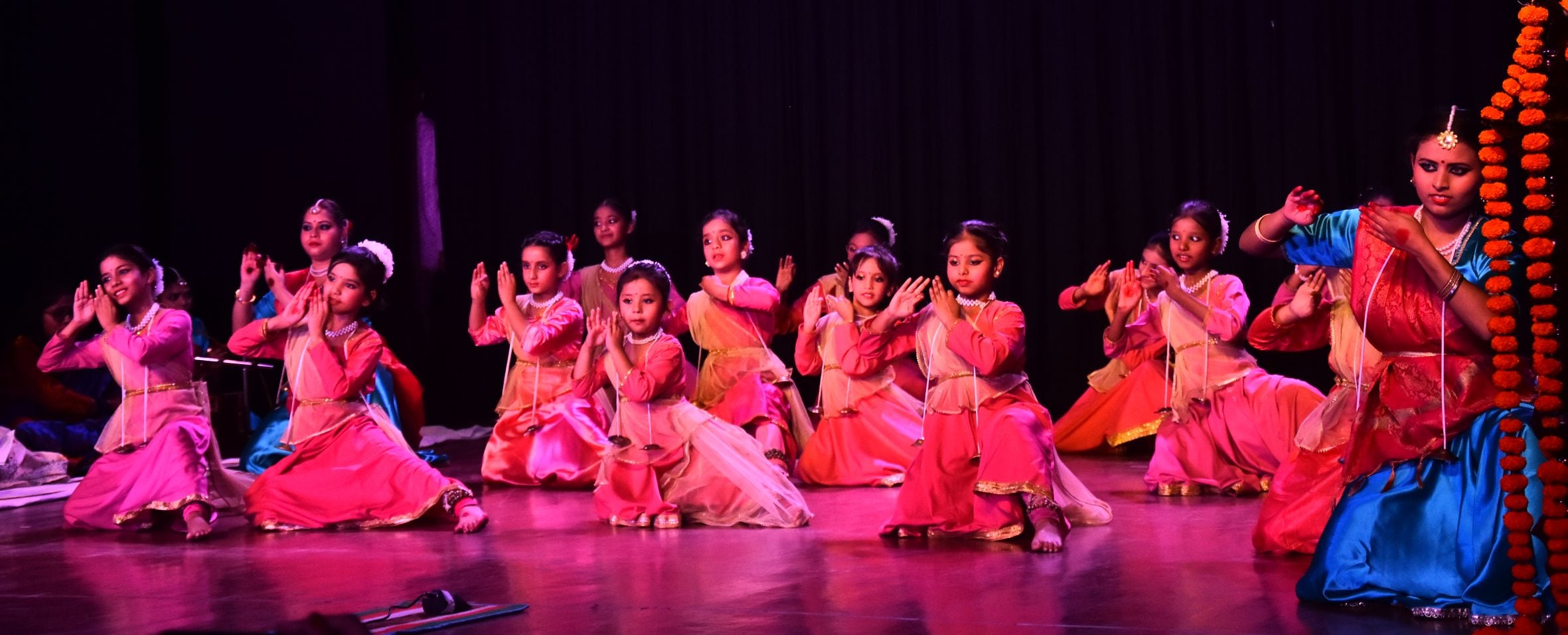 बिरजू महाराज कथक संस्थान की ओर से राय उमानाथ बली प्रेक्षागृह में शनिवार को कार्यक्रम हुआ। 