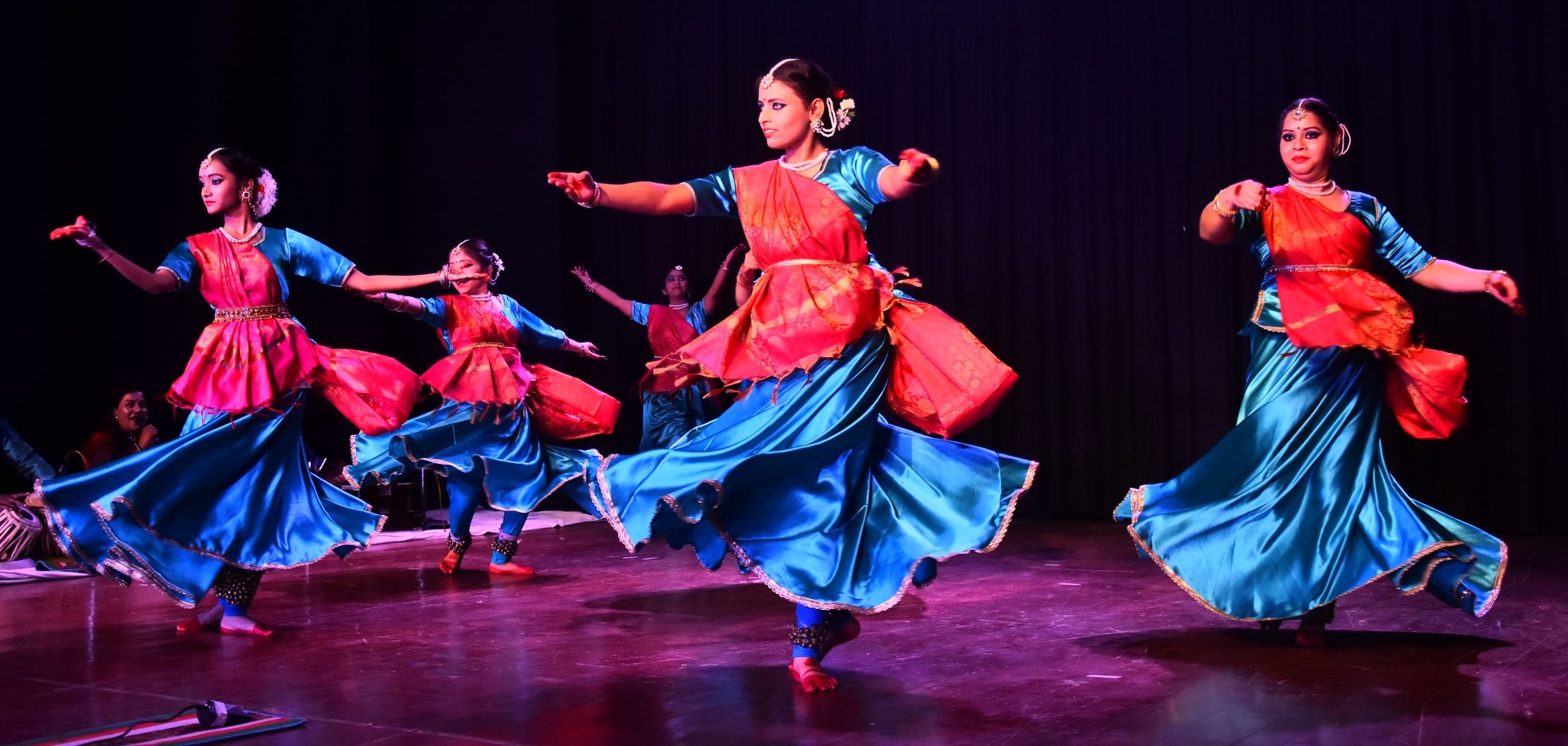 बिरजू महाराज कथक संस्थान की ओर से राय उमानाथ बली प्रेक्षागृह में शनिवार को कार्यक्रम हुआ। 