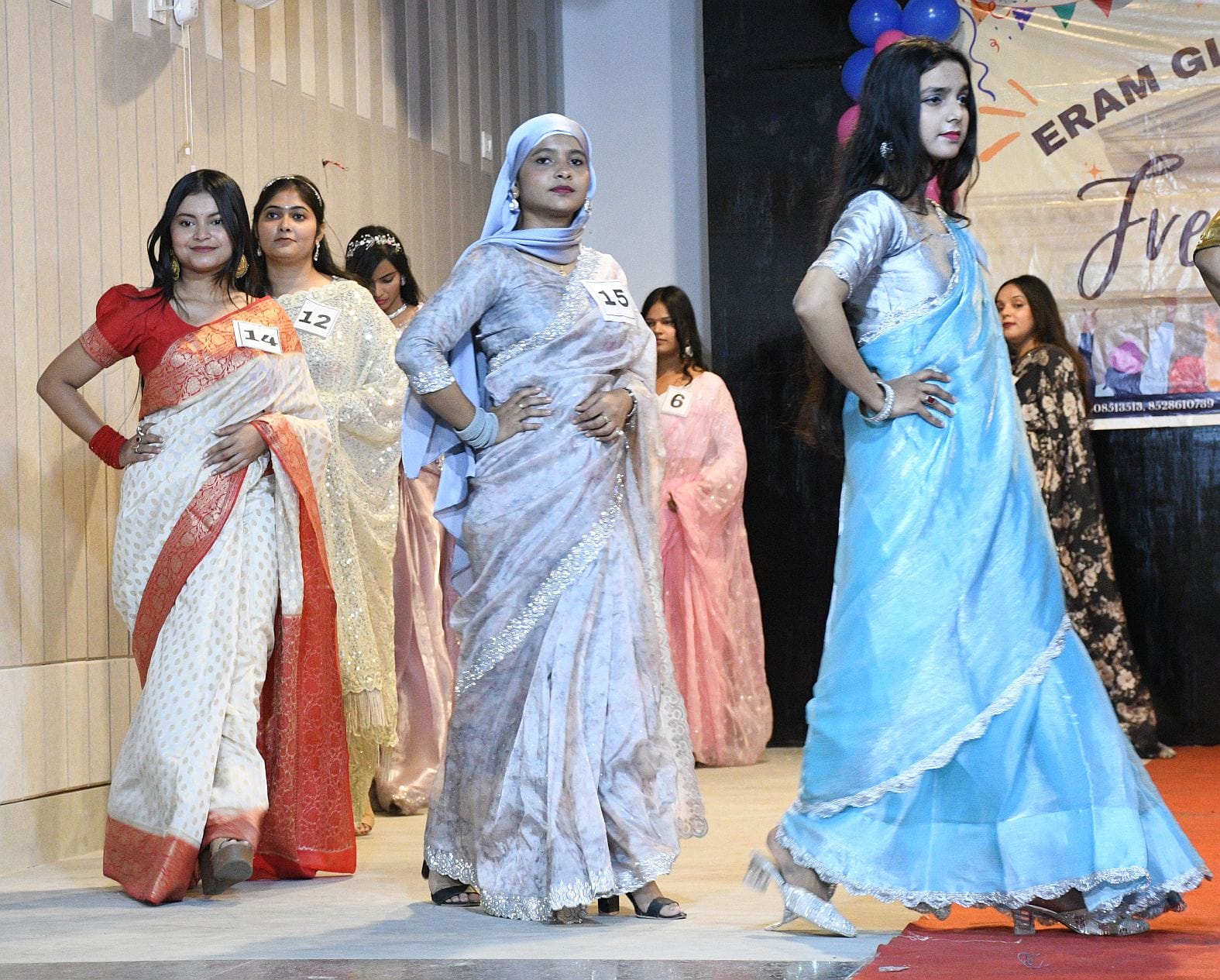 इरम गर्ल्स डिग्री कॉलेज में शनिवार को जूनियर विद्यार्थियों के सम्मान में सीनियर विद्यार्थियों न