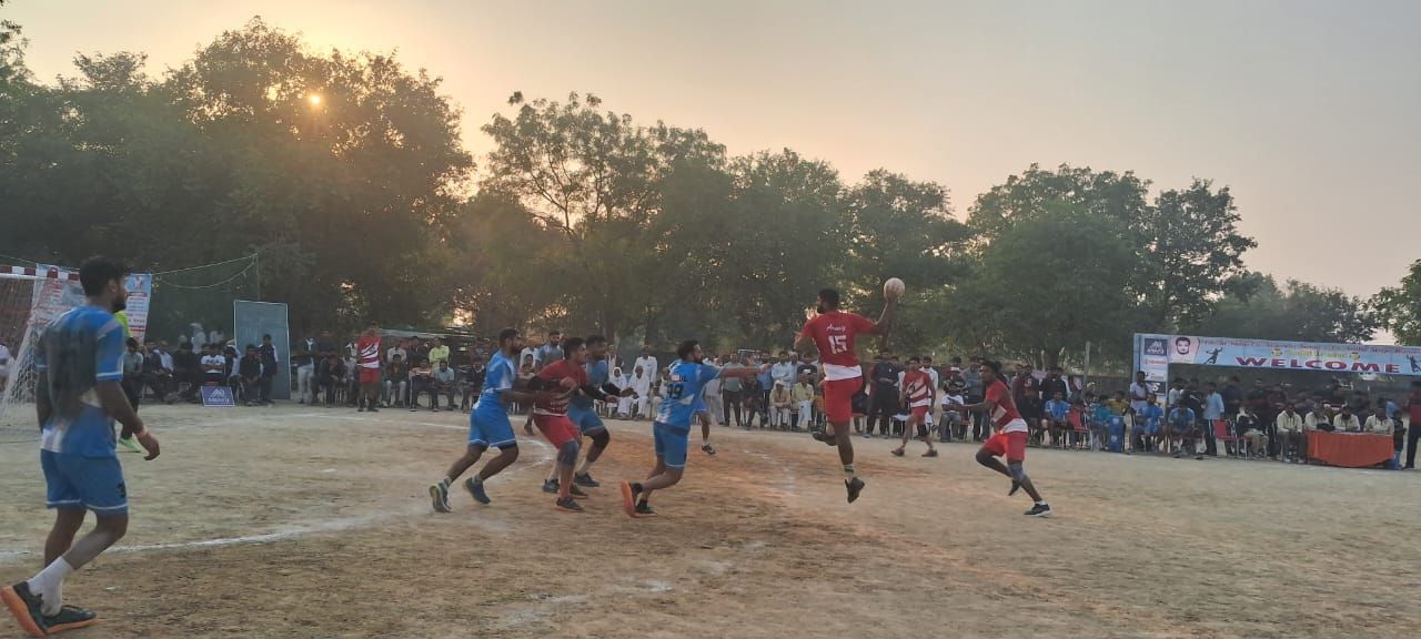 16जेएनडी14 : प्रतियोगित के दौरान खेलते हुए खिलड़ी। स्रोत कोच 16जेएनडी14 : प्रतियोगित के दौरान खेलते हुए खिलड़ी। स्रोत कोच