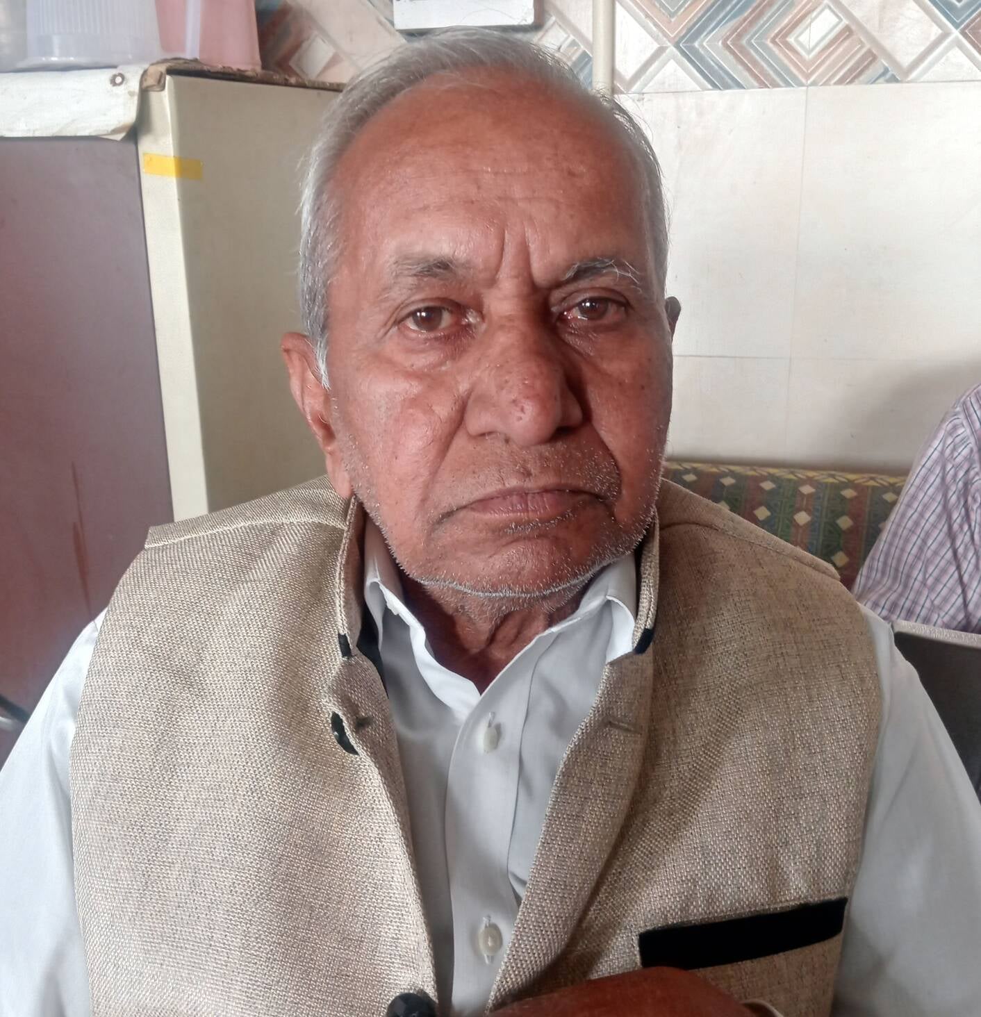 फोटो 10- सोनीपत स्टेशन के प्लेटफार्म एक पर यात्रियों को पानी पिलाते नर सेवा, नारायण सेवा समिति फोटो 10- सोनीपत स्टेशन के प्लेटफार्म एक पर यात्रियों को पानी पिलाते नर सेवा, नारायण सेवा समिति