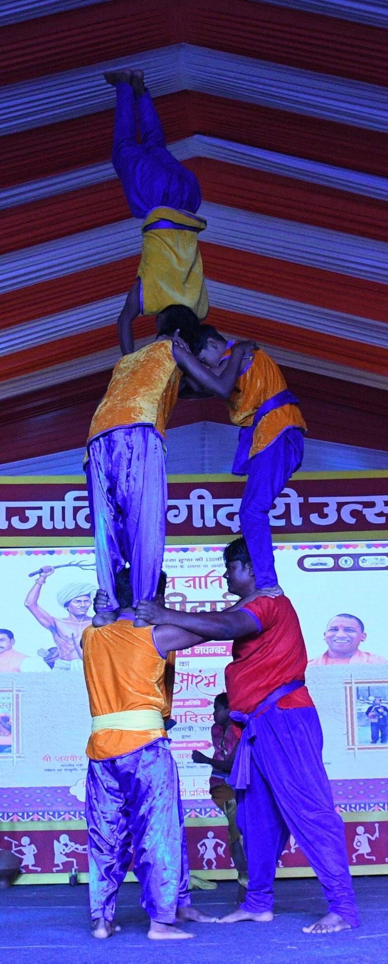  गोमतीनगर स्थित इंदिरा गांधी प्रतिष्ठान परिसर में रविवार को जनजाति भागीदारी उत्सव के चौथे दिन प
