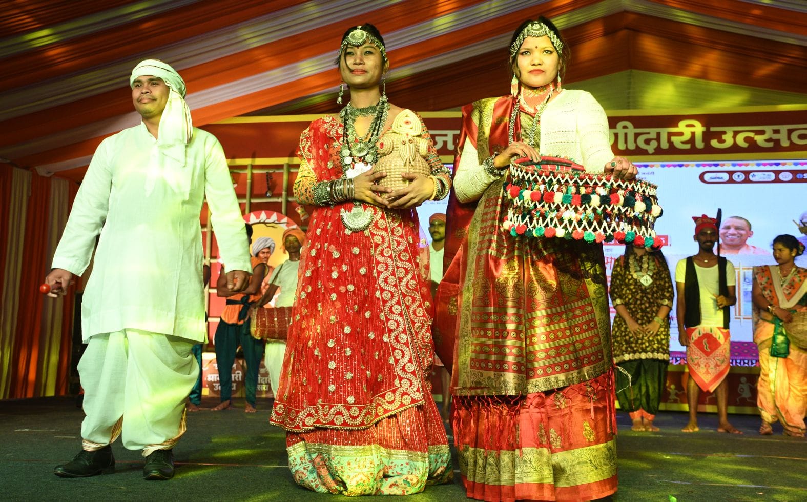  गोमतीनगर स्थित इंदिरा गांधी प्रतिष्ठान परिसर में रविवार को जनजाति भागीदारी उत्सव के चौथे दिन प