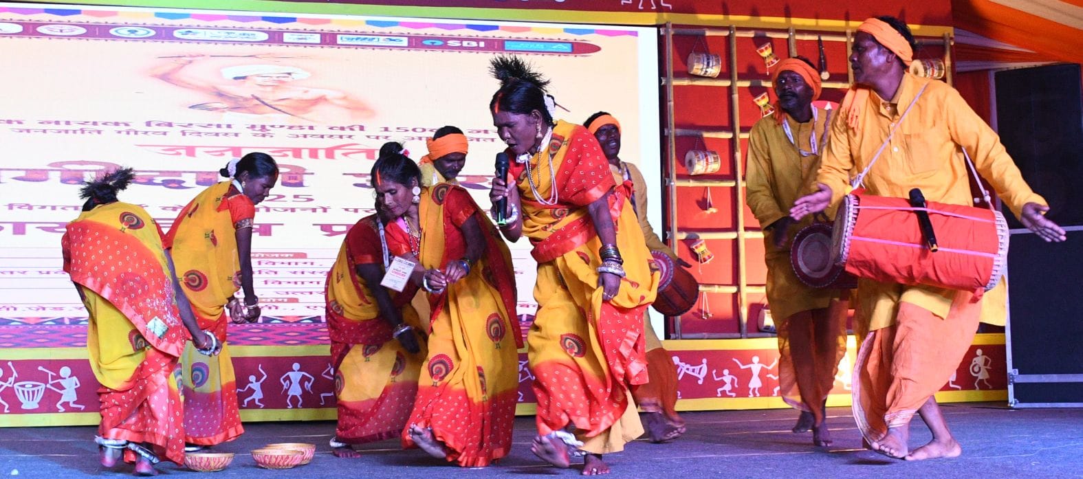  गोमतीनगर स्थित इंदिरा गांधी प्रतिष्ठान परिसर में रविवार को जनजाति भागीदारी उत्सव के चौथे दिन प