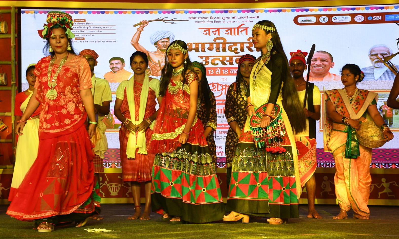  गोमतीनगर स्थित इंदिरा गांधी प्रतिष्ठान परिसर में रविवार को जनजाति भागीदारी उत्सव के चौथे दिन प
