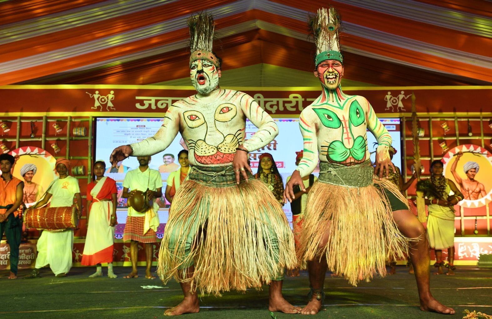 गोमतीनगर स्थित इंदिरा गांधी प्रतिष्ठान परिसर में रविवार को जनजाति भागीदारी उत्सव के चौथे दिन प