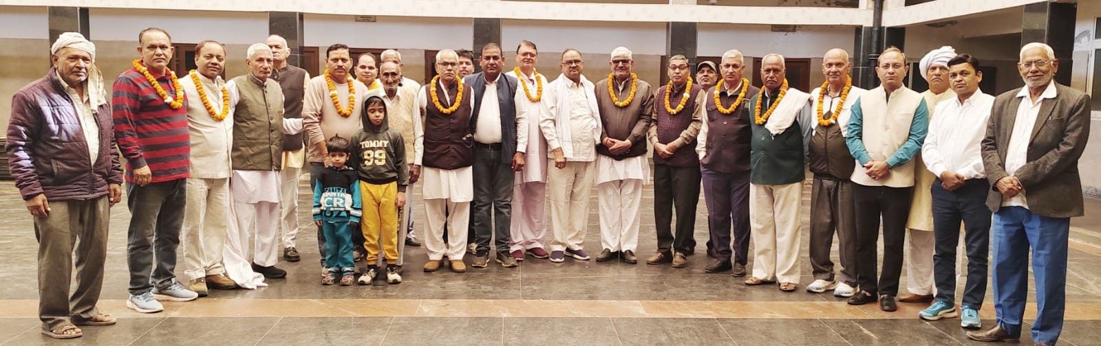 कैथल । ब्रह्म कल्याण समिति की चुनी गए नई कार्यकारिणी में प्रधान सुरेश शर्मा व अन्य। कैथल । ब्रह्म कल्याण समिति की चुनी गए नई कार्यकारिणी में प्रधान सुरेश शर्मा व अन्य।