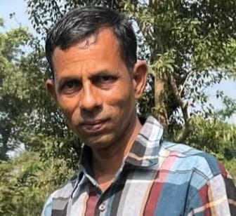 खुंडियां में झुंड बनाकर बैठे लावारिस कुत्ते। संवाद खुंडियां में झुंड बनाकर बैठे लावारिस कुत्ते। संवाद