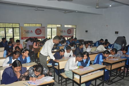 लखनऊ में मोहान रोड स्थित राजकीय दृष्टिबाधित बालिका इंटर कॉलेज परिसर में छात्राओं ने सफलतापूर्वक लखनऊ में मोहान रोड स्थित राजकीय दृष्टिबाधित बालिका इंटर कॉलेज परिसर में छात्राओं ने सफलतापूर्वक