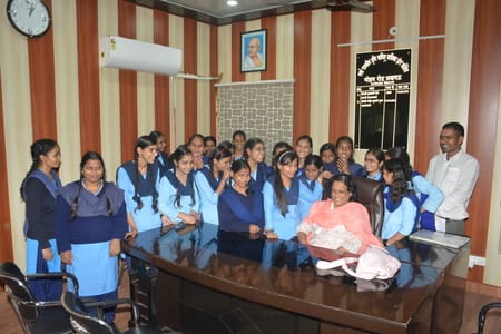 लखनऊ में मोहान रोड स्थित राजकीय दृष्टिबाधित बालिका इंटर कॉलेज परिसर में छात्राओं ने सफलतापूर्वक लखनऊ में मोहान रोड स्थित राजकीय दृष्टिबाधित बालिका इंटर कॉलेज परिसर में छात्राओं ने सफलतापूर्वक