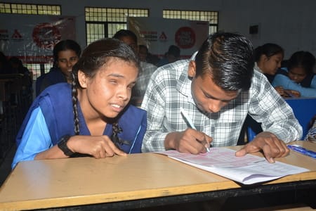 लखनऊ में मोहान रोड स्थित राजकीय दृष्टिबाधित बालिका इंटर कॉलेज परिसर में छात्राओं ने सफलतापूर्वक लखनऊ में मोहान रोड स्थित राजकीय दृष्टिबाधित बालिका इंटर कॉलेज परिसर में छात्राओं ने सफलतापूर्वक