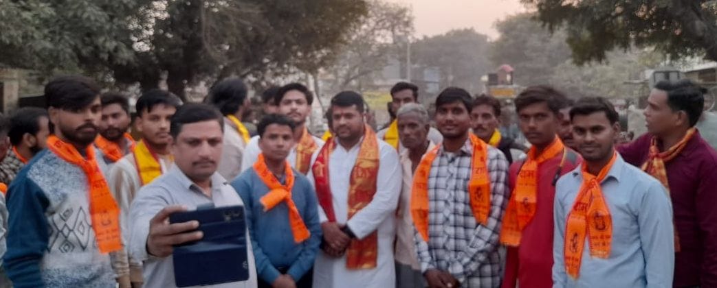 म्याऊं में निकली राम बरात में शामिल राम-लक्ष्मण की झांकी। संवाद म्याऊं में निकली राम बरात में शामिल राम-लक्ष्मण की झांकी। संवाद