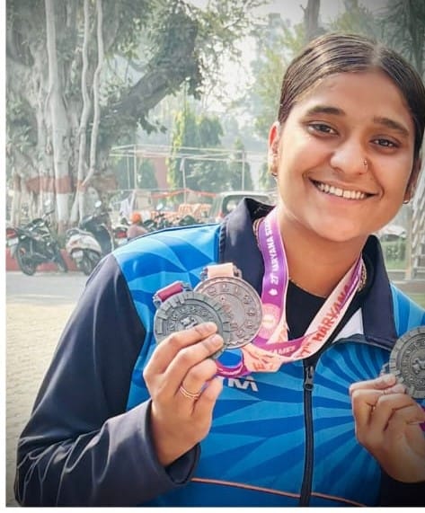 शहर के एमडीएसडी कॉलेज की खिलाड़ियों ने पैकिंग एंड कैन नोइंग खेल में जीते पदक। कॉलेज