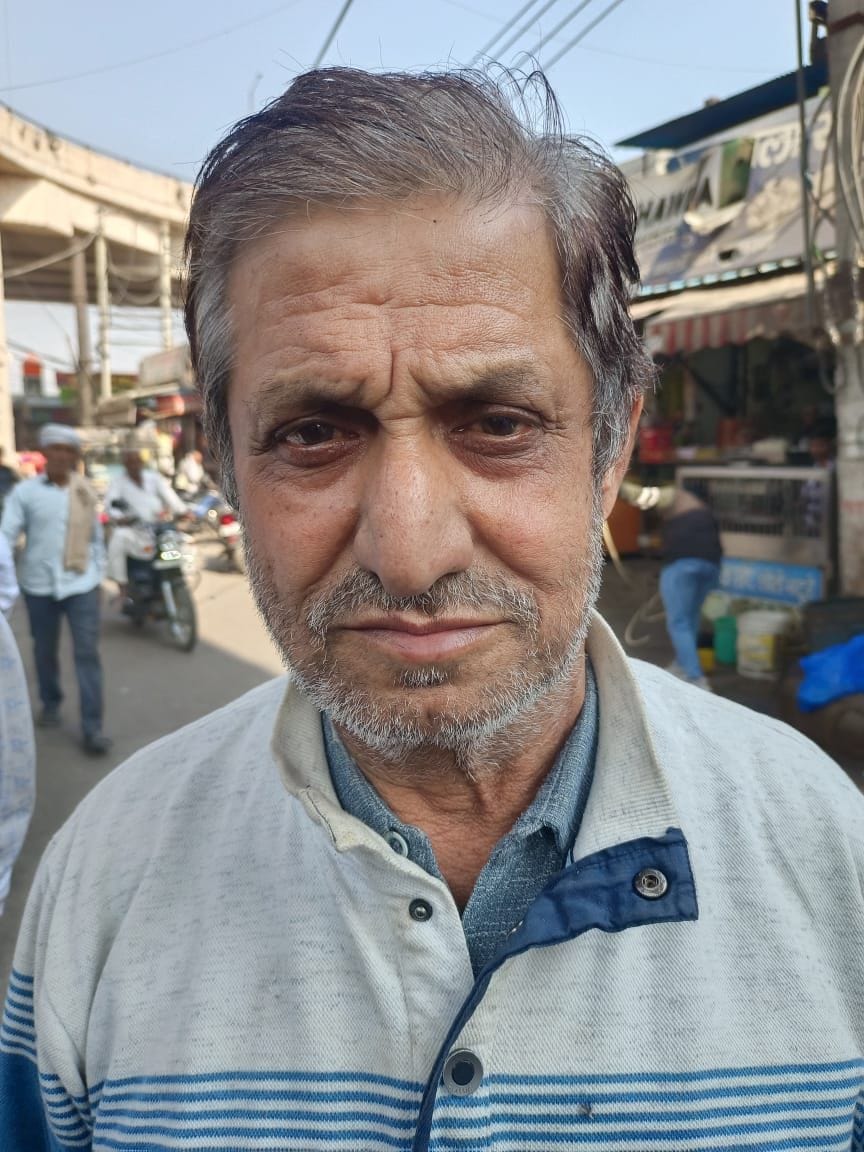 6 आशु, प्रधान, कच्चा बेरी, रोड मार्केट एसोसिएशन। 6 आशु, प्रधान, कच्चा बेरी, रोड मार्केट एसोसिएशन।