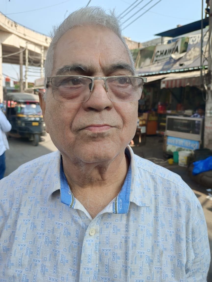 6 आशु, प्रधान, कच्चा बेरी, रोड मार्केट एसोसिएशन। 6 आशु, प्रधान, कच्चा बेरी, रोड मार्केट एसोसिएशन।