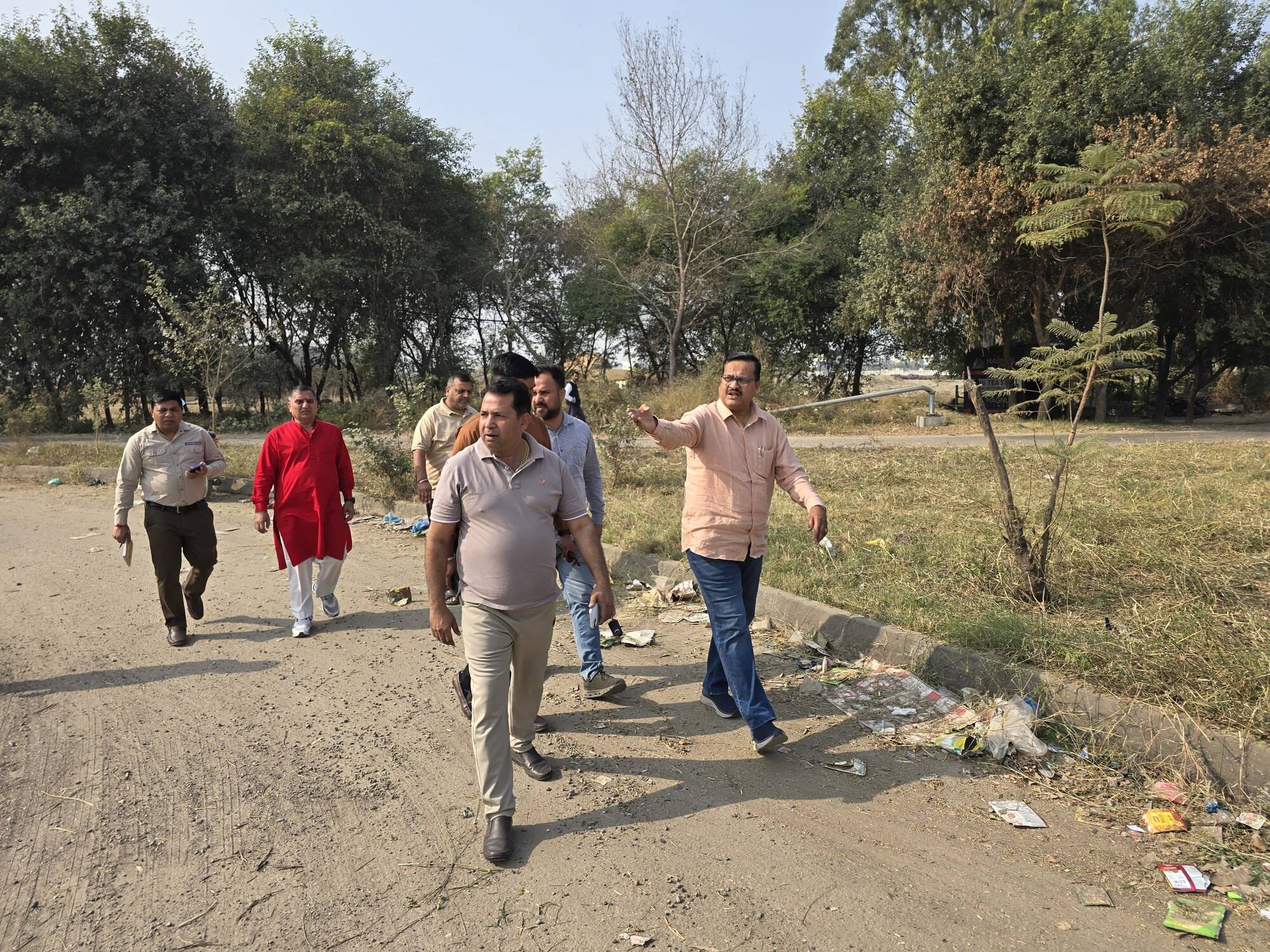 कुरुक्षेत्र। जिले में स्वच्छता को लेकर निरीक्षण करते राज्य स्वच्छता अभियान के वाइस चेयरमैन सुभा कुरुक्षेत्र। जिले में स्वच्छता को लेकर निरीक्षण करते राज्य स्वच्छता अभियान के वाइस चेयरमैन सुभा