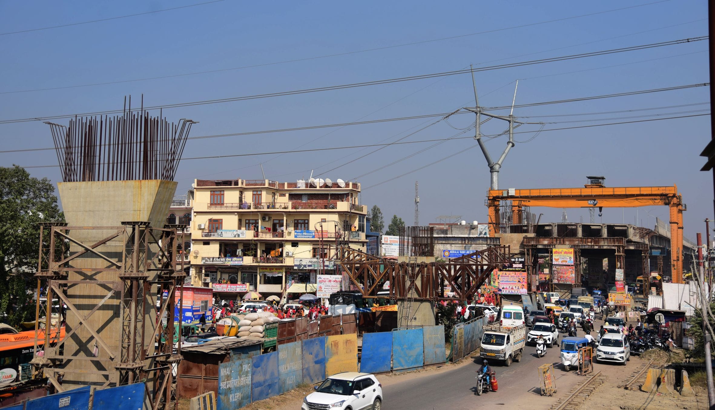 निर्मार्णाधीन लखनऊ-कानपुर एक्सप्रेसवे।