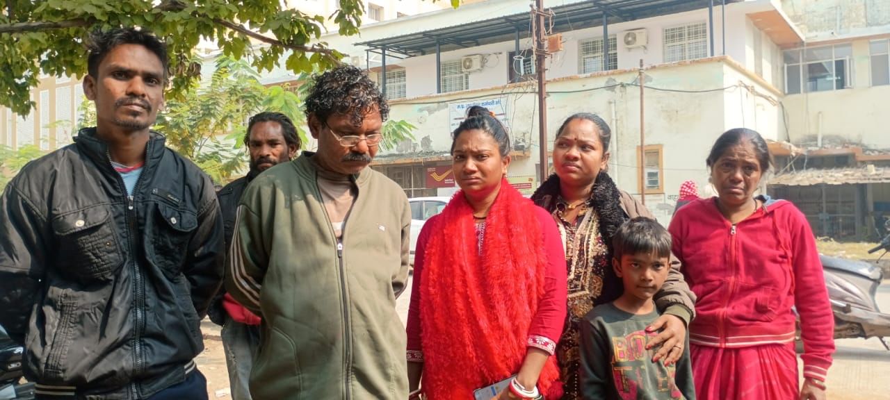 शादीशुदा युवक ने सरेराह किया महिला मित्र की हत्या