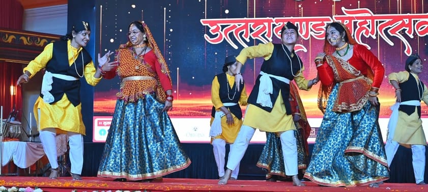 उत्तराखंड महोत्सव में कलाकारों की शानदार प्रस्तुतियों ने दर्शकों को किया मंत्रमुग्ध। -संवाद
