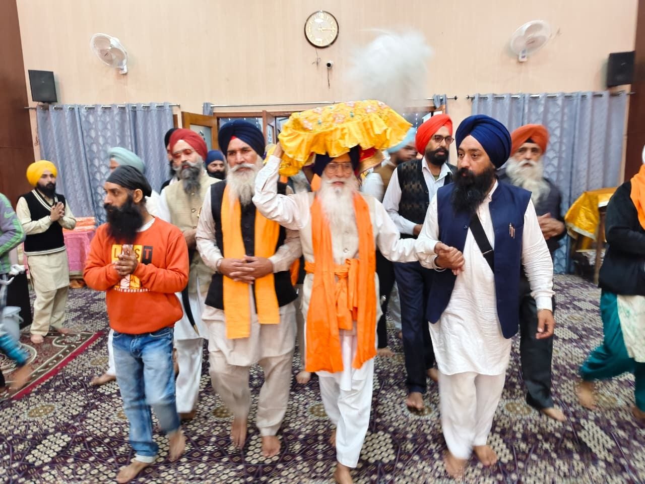 18जेएनडी04: हिंद की चादर श्री गुरु तेग बहादुर के 350वें शहीदी दिवस को समर्पित शहीदी यात्रा का 18जेएनडी04: हिंद की चादर श्री गुरु तेग बहादुर के 350वें शहीदी दिवस को समर्पित शहीदी यात्रा का