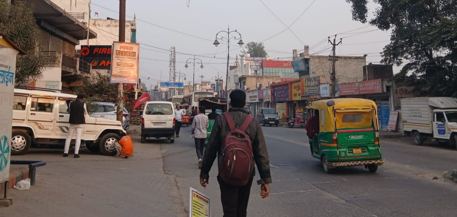 बावल मार्ग पर खड़ी इलेक्ट्रिक बस। संवाद बावल मार्ग पर खड़ी इलेक्ट्रिक बस। संवाद